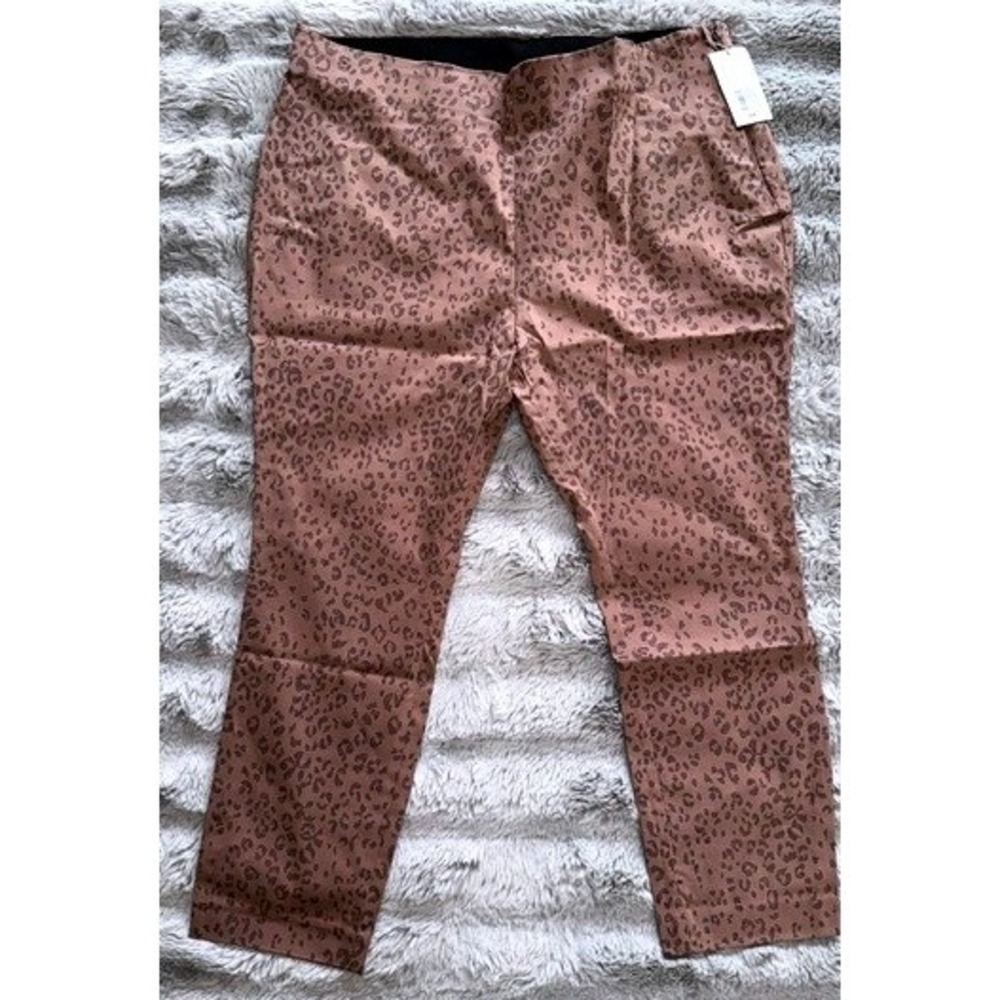 A New Day Leopard Print Ankle Pants Size 16W Mauve Pink Side Zip NWT